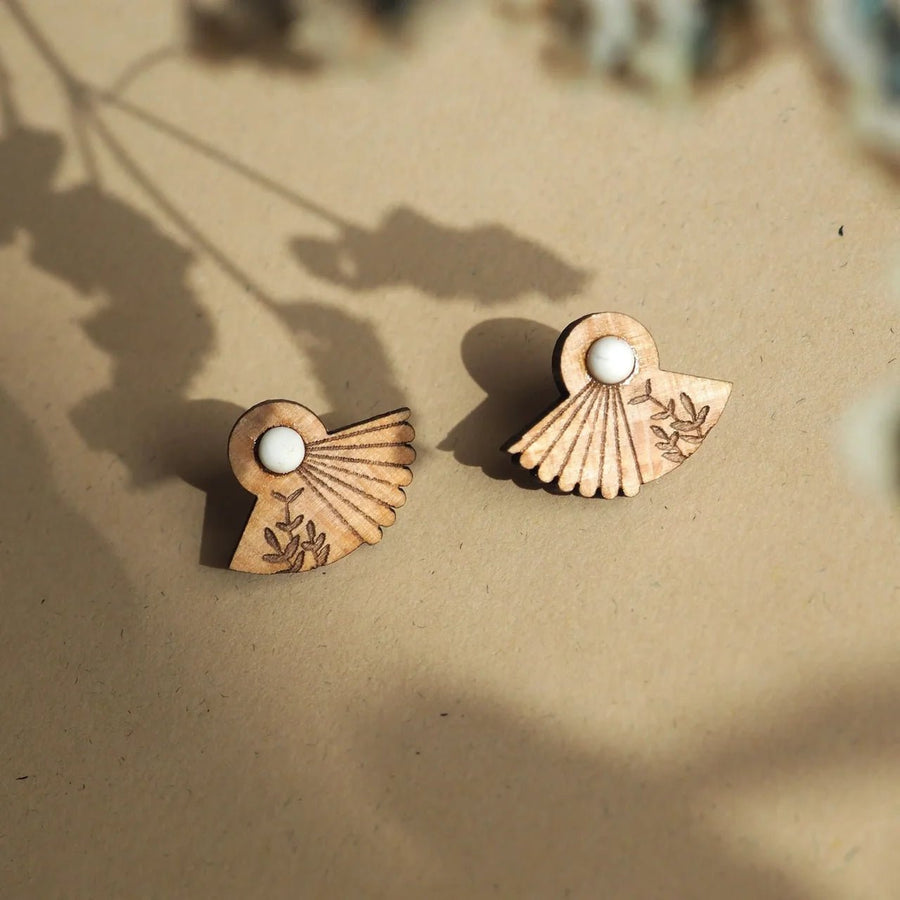 Boucles d'oreilles en bois fait main églantine