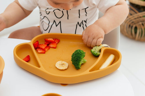 Assiette ventouse silicone bébé milo le chien - the cotton cloud