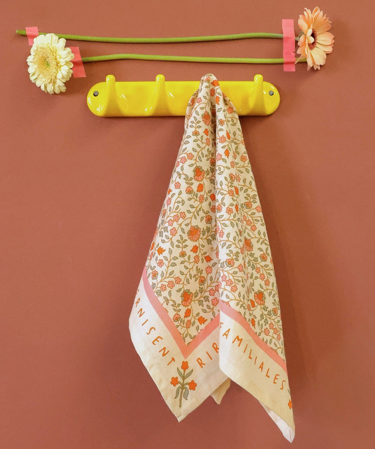 Foulard petit format Rosa Sorbet d’Été en coton imprimé - vue 3