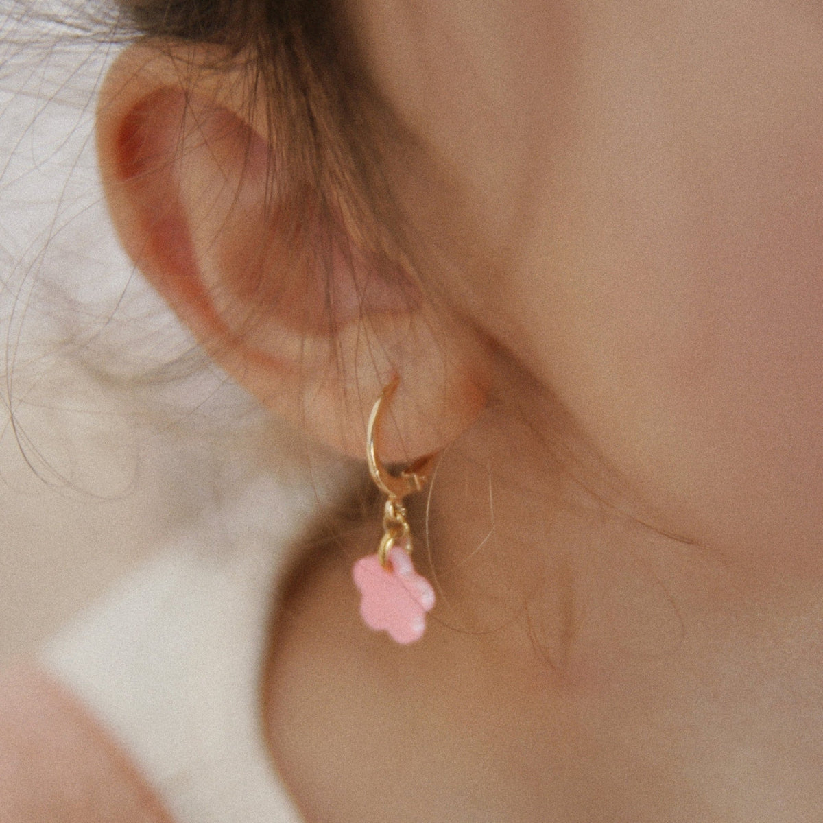 Boucles d'oreilles enfant rose poudré les pensives - emma'bulle