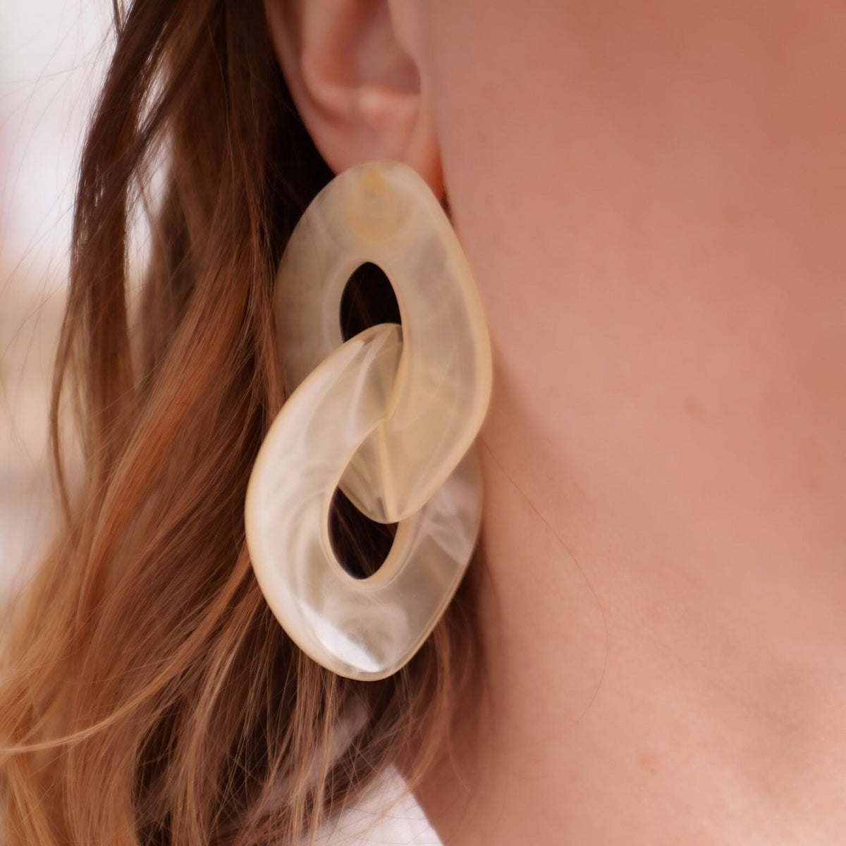 Boucles d'oreilles femme pendantes swan - azeria création