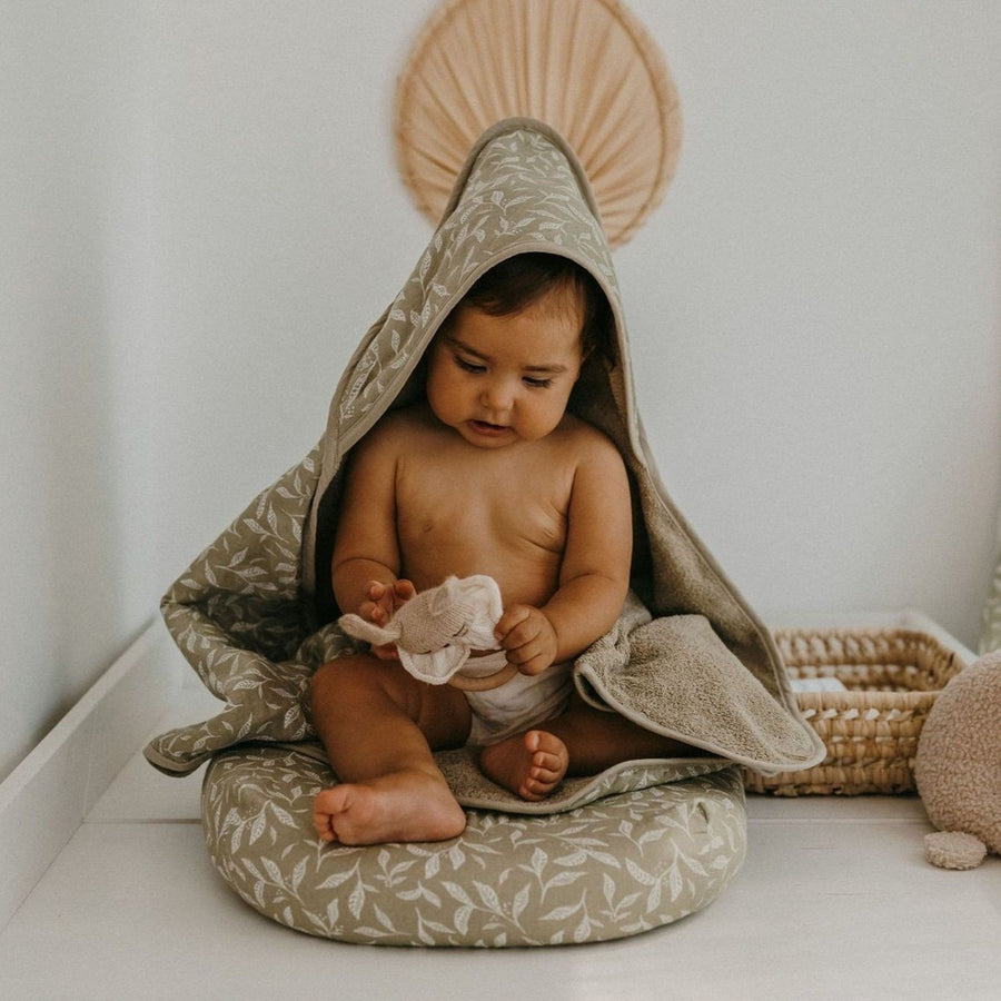 Cape de bain bébé en éponge motif leaves en coton