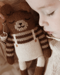 Doudou en laine fait main ourson salopette écrue - main sauvage