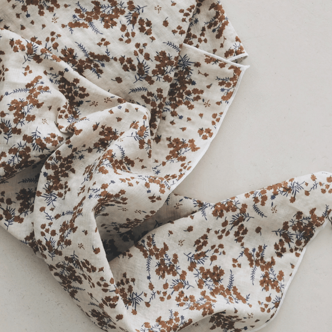 Foulard enfant imprimé fleuri – gentil coquelicot