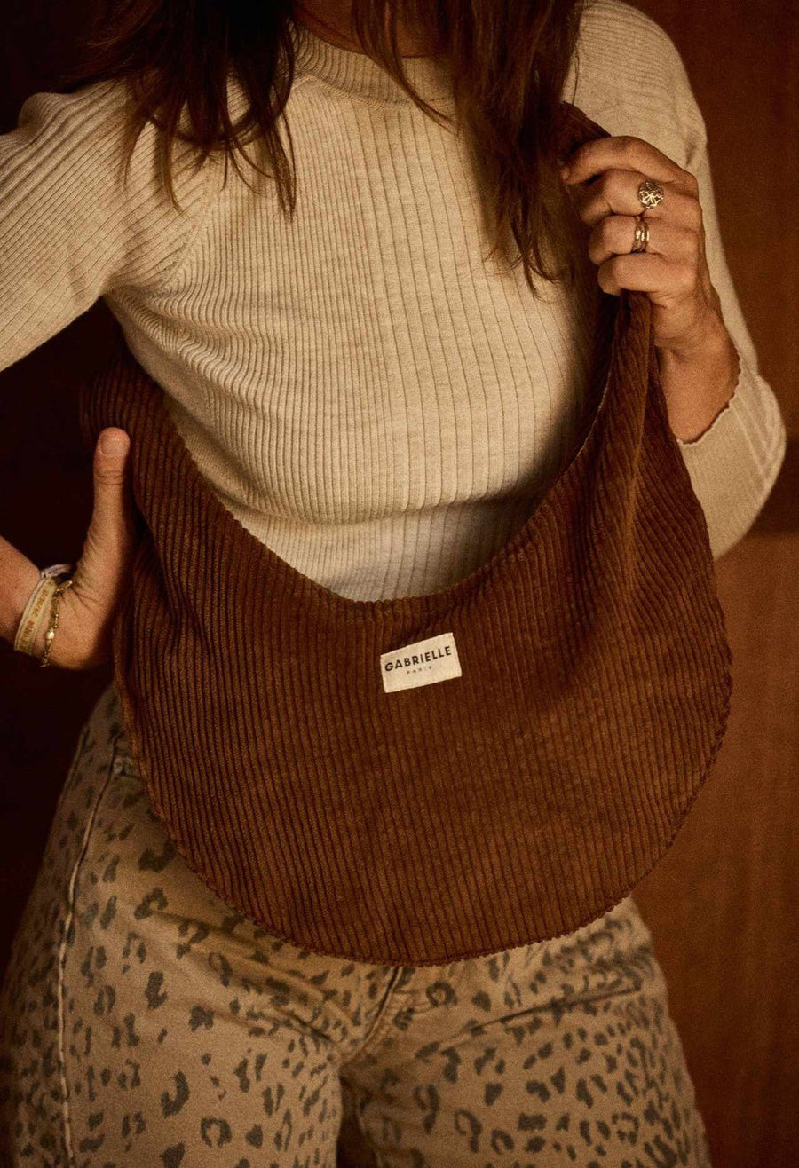 Sac demi-lune femme New B en velours camel