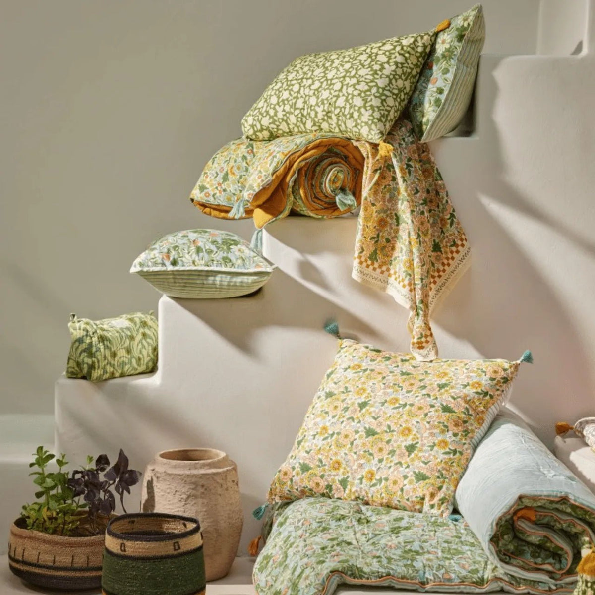 Housse de coussin fleuri amaia rose corail - bonheur du jour