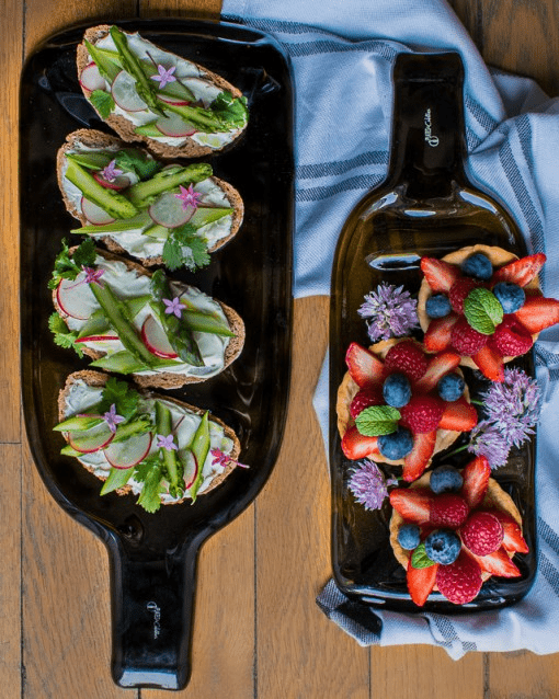 Plateau bouteille de vin recyclée brune - fait main plates & culotées