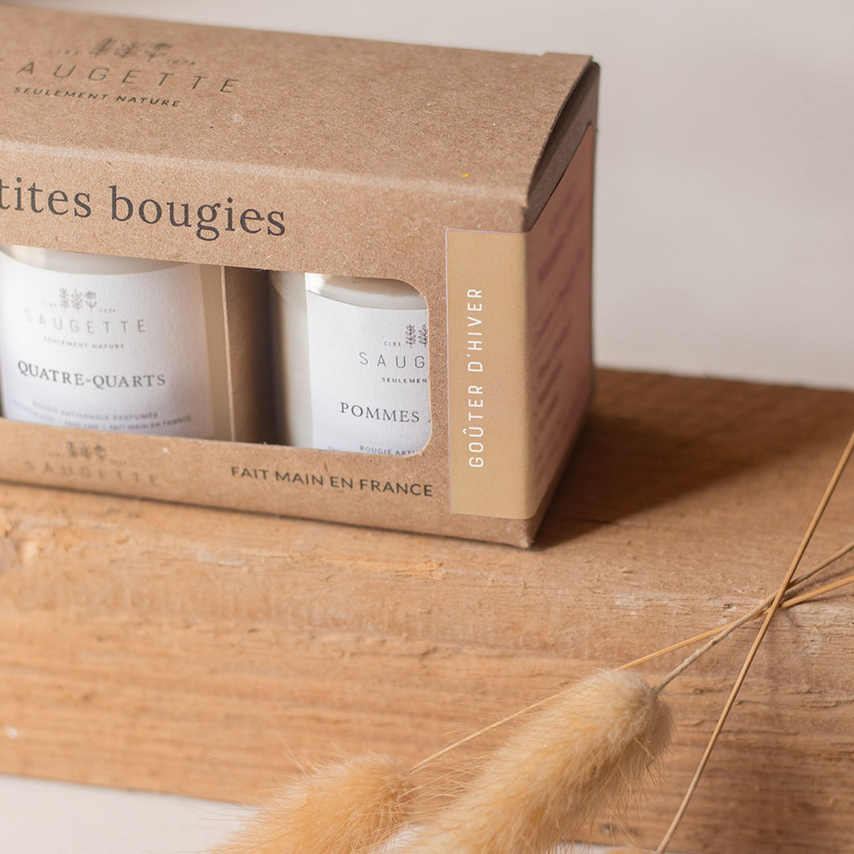 Coffret 3 bougies parfumées Goûter d’hiver à la cire de soja Saugette - Chocolat chaud, Quatre-quarts, Pommes au four - vue 2