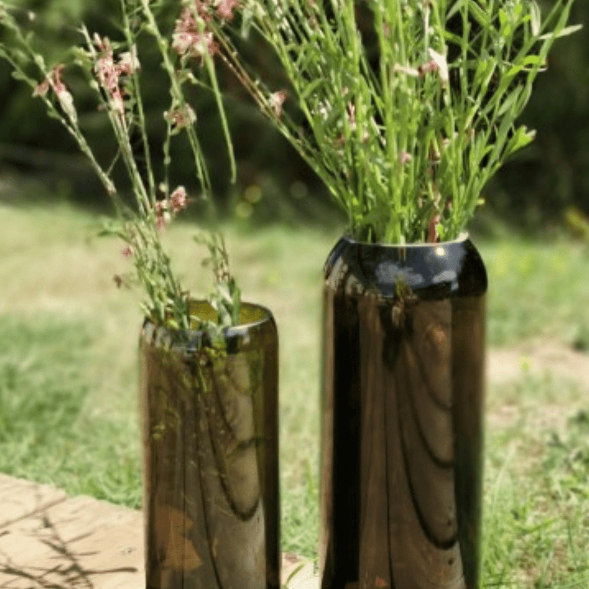 Grand vase verre recyclé brun - plates & culotées