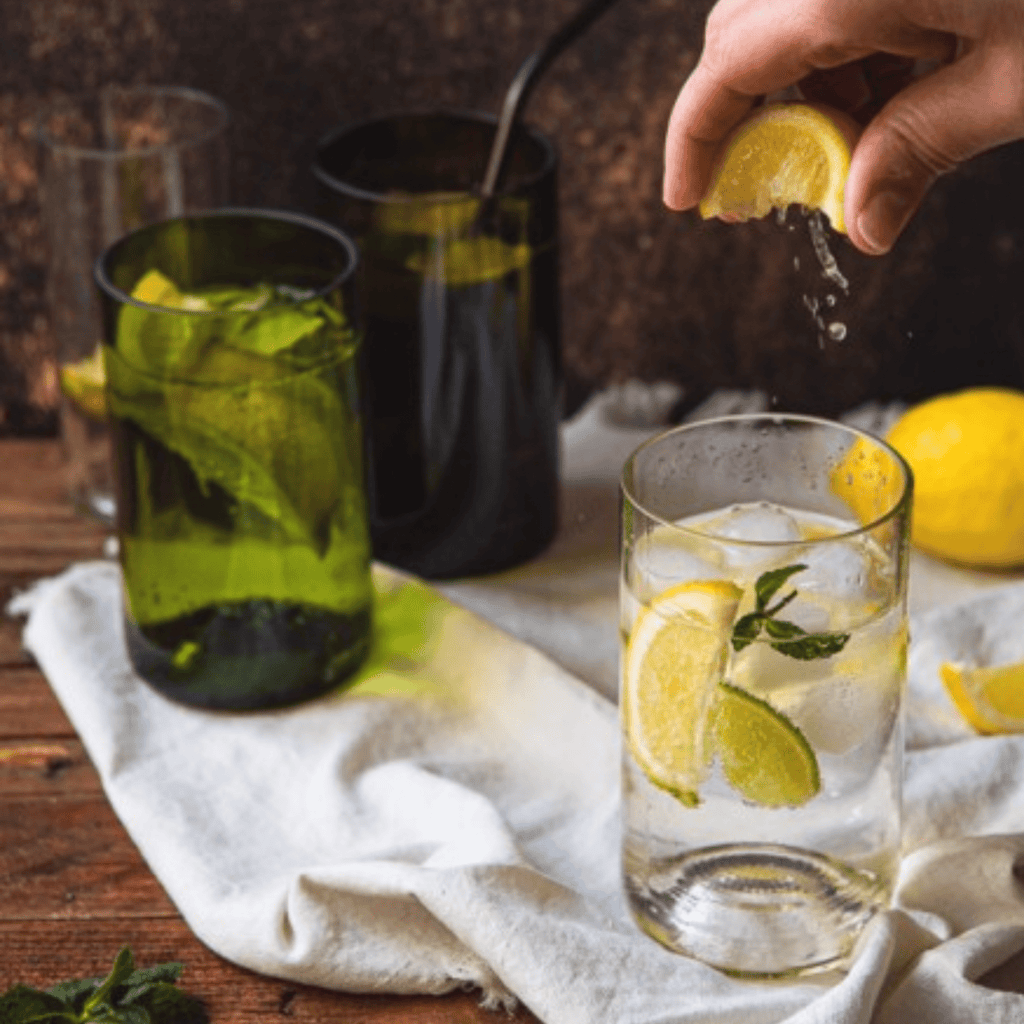 Verre cocktail vin recyclé vert - format long drink plates & culotées