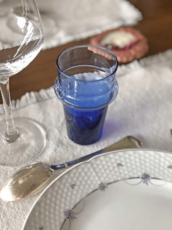 Verres à eau recyclés